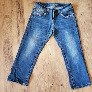 Grace in La crop jeans .. size 27